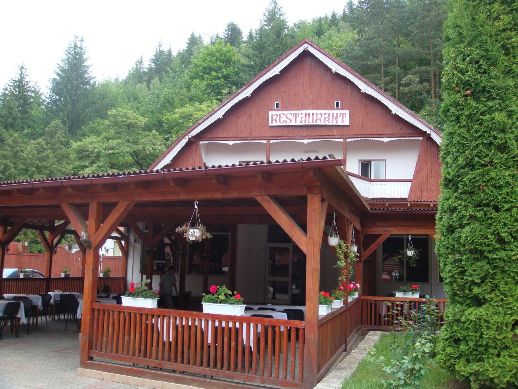 Motel Cristina Bicaz Ngoại thất bức ảnh