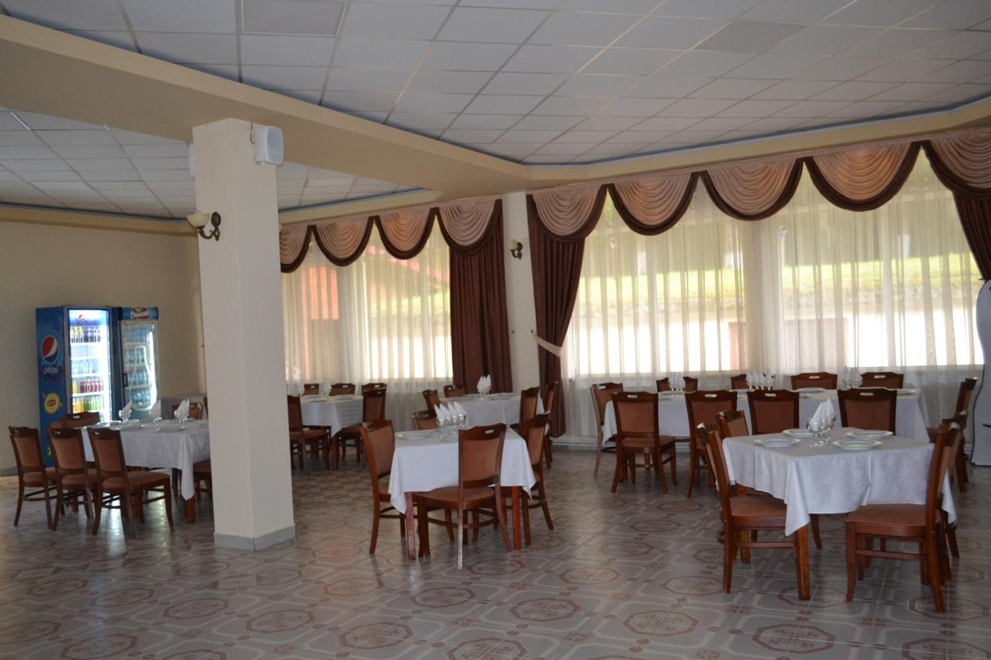 Motel Cristina Bicaz Ngoại thất bức ảnh