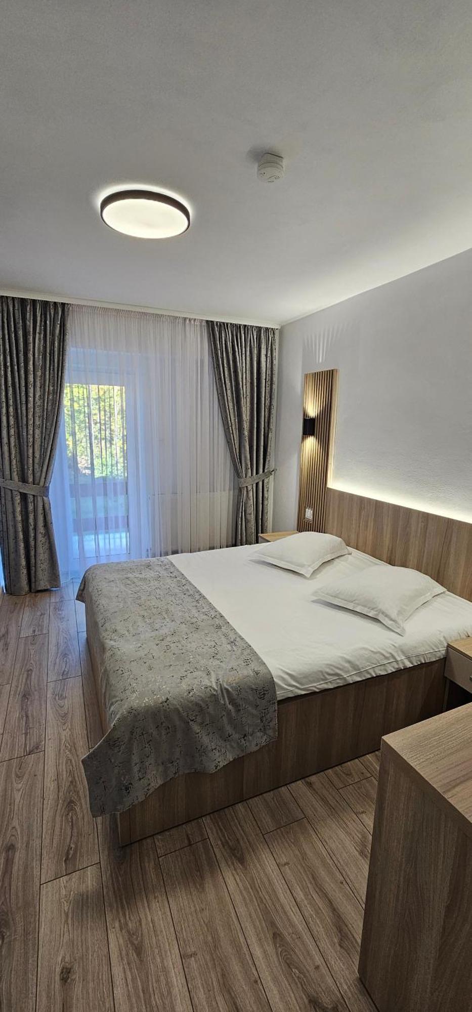 Motel Cristina Bicaz Ngoại thất bức ảnh