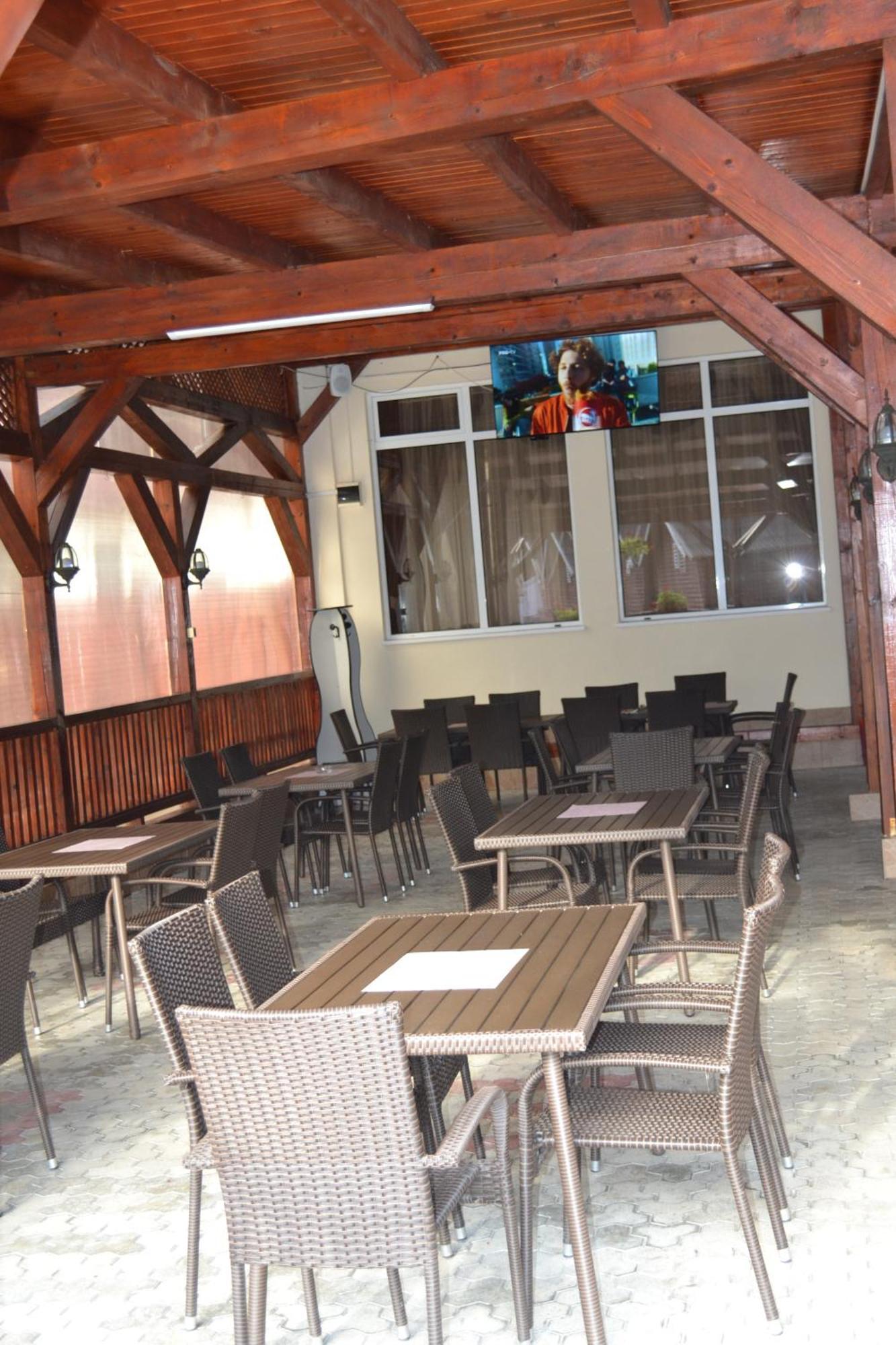 Motel Cristina Bicaz Ngoại thất bức ảnh